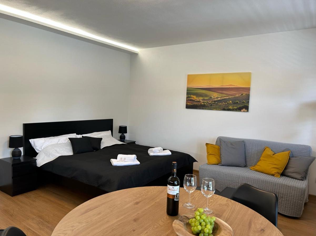 Apartmany Kyjov กิโยฟ ภายนอก รูปภาพ