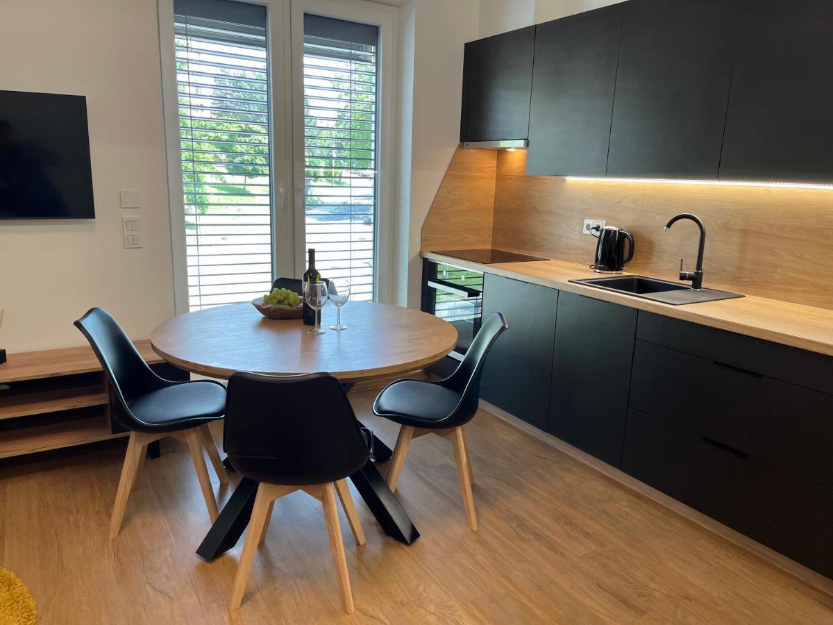 Apartmany Kyjov กิโยฟ ภายนอก รูปภาพ